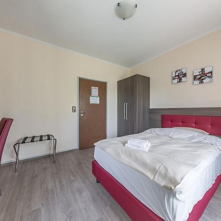 Hotel Klein Frankfurt Франкфурт на Майн Екстериор снимка