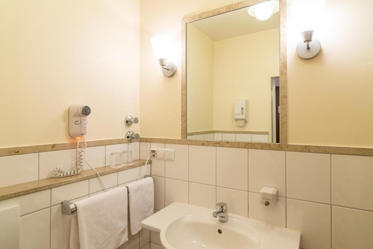 Hotel Klein Frankfurt Франкфурт на Майн Екстериор снимка