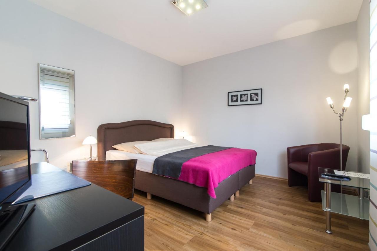 Hotel Klein Frankfurt Франкфурт на Майн Екстериор снимка