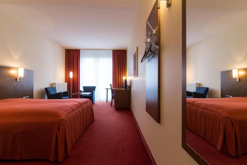 Hotel Klein Frankfurt Франкфурт на Майн Екстериор снимка