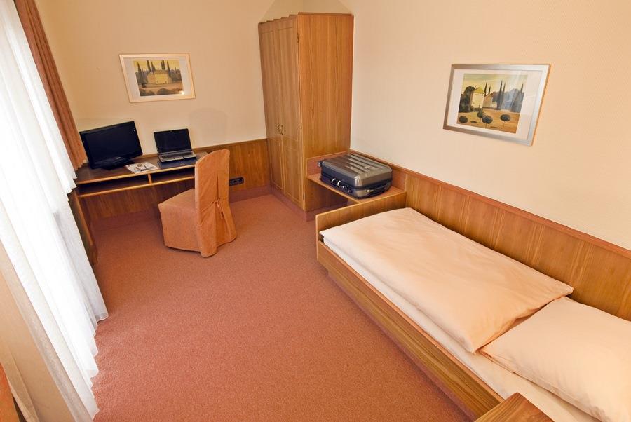 Hotel Klein Frankfurt Франкфурт на Майн Стая снимка