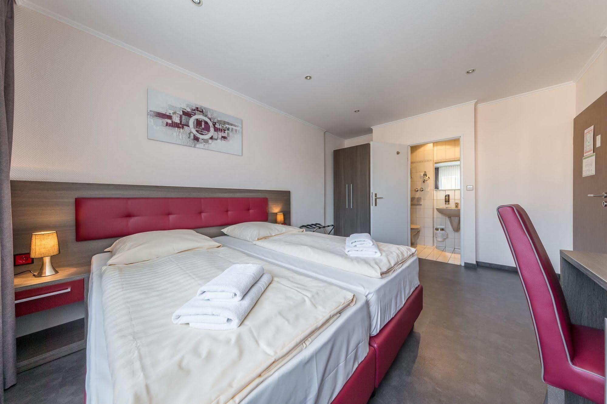 Hotel Klein Frankfurt Франкфурт на Майн Екстериор снимка