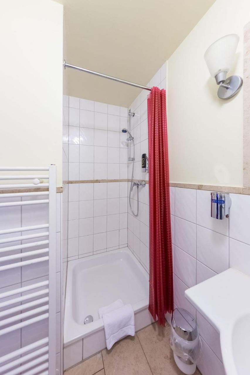 Hotel Klein Frankfurt Франкфурт на Майн Екстериор снимка