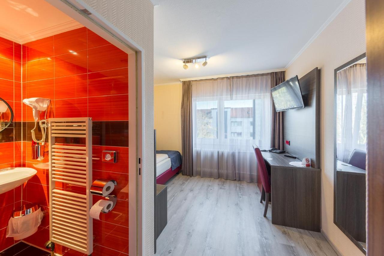 Hotel Klein Frankfurt Франкфурт на Майн Екстериор снимка